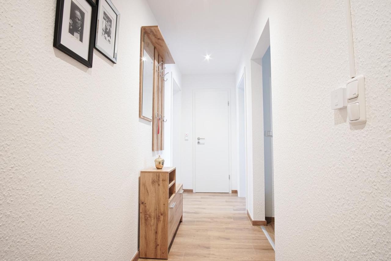 Apartment I Wi-Fi I Parkplatz I Balkon Essenfusion Bagian luar foto